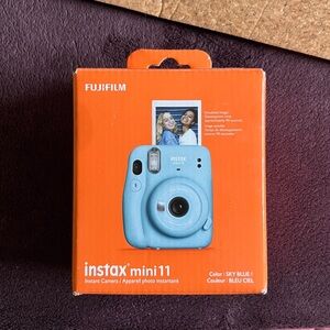 Fujifilm Instax Mini 11 Sky Blue Instant Camera
